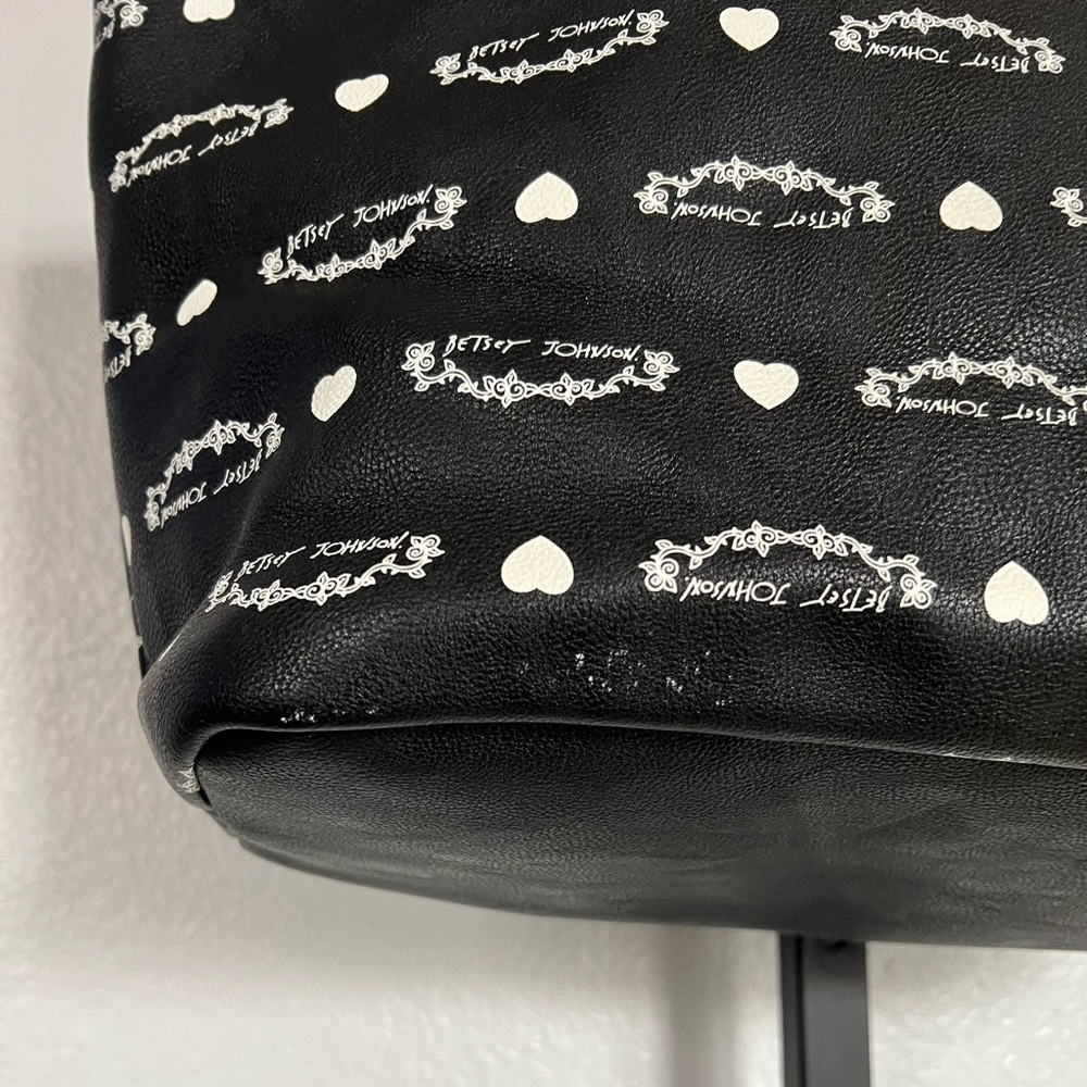 Large Betsey Johnson studded bag - Picture 8 of 9